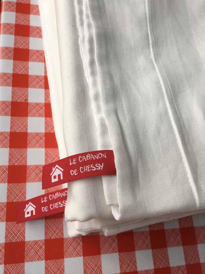 Le Cabanon De Chessy Bed & Breakfast エクステリア 写真