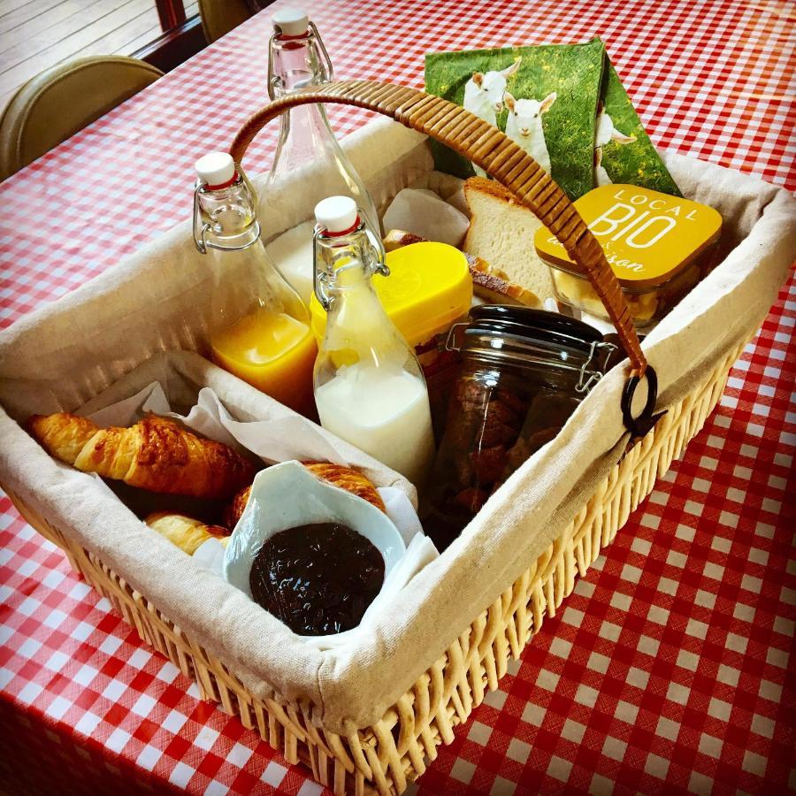 Le Cabanon De Chessy Bed & Breakfast エクステリア 写真