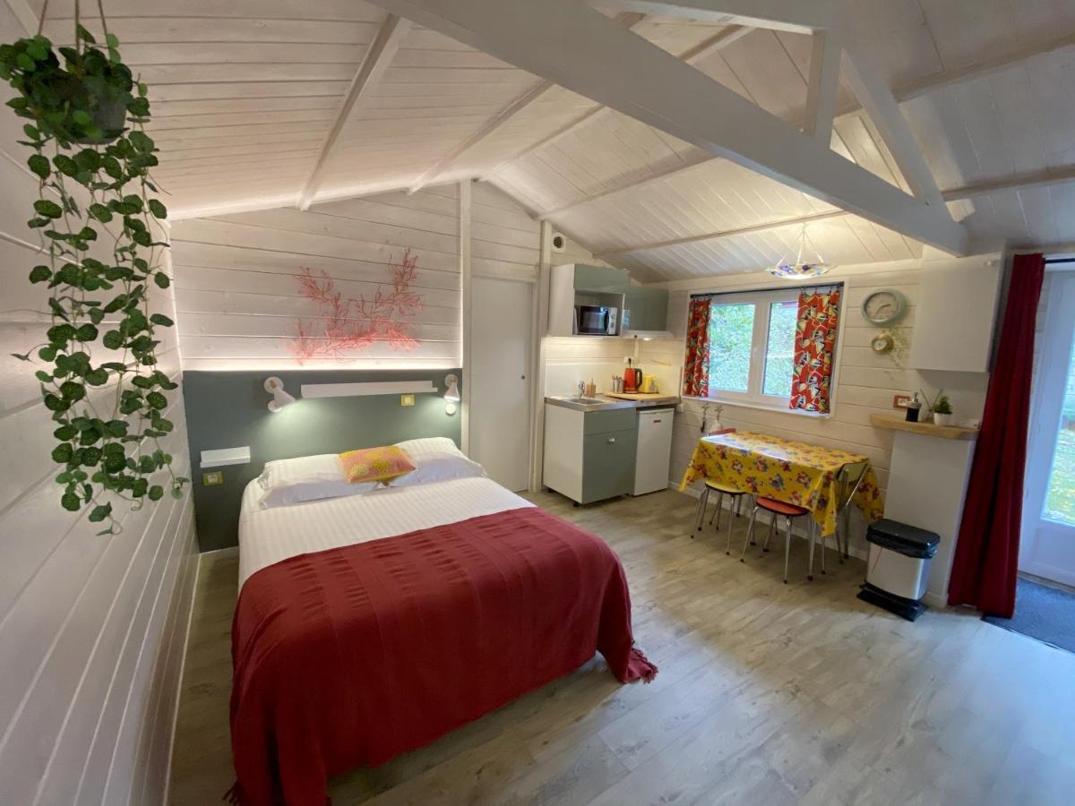 Le Cabanon De Chessy Bed & Breakfast エクステリア 写真
